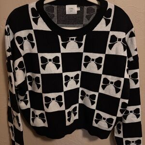 Luna Ivy Black and White bow sweater size M